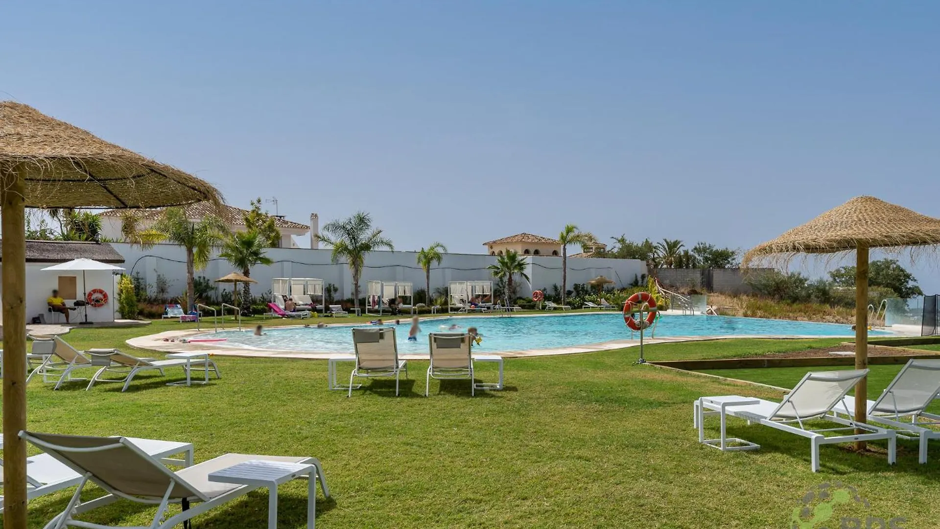 Beautiful 3 Bedroom Apartment - 6 Pools - 291 Estepona